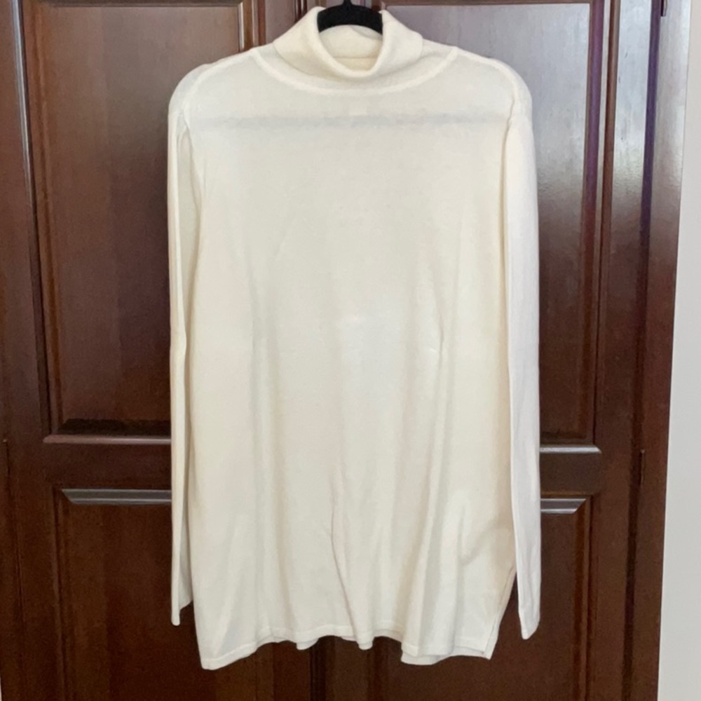CHICO’S Long Tunic Turtleneck Sweater in Ivory - Size 18-20 (Chicos Size 4)